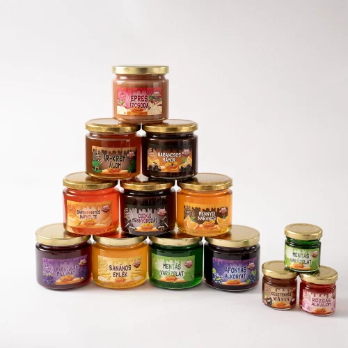 10x3 db 250 g méz: Mentás Varázslat, Áfonyás alkonyat, Csokis Mennyország, Banános Emlék, Levendulás Pillanat, Sárgadinnye Napkelte, Ír-krém álom, Epres Ízcsoda, Mennyei Narancs, Narancsos Mámor